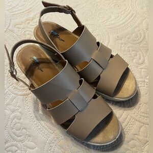 Great condition - nude/beige wedge sandals